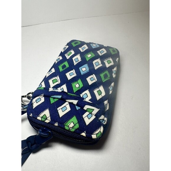 VERA BRADLEY MOSIAC ALL IN ONE WRISTLET - USED BUT MINT‎ CONDITION - Picture 3 of 5